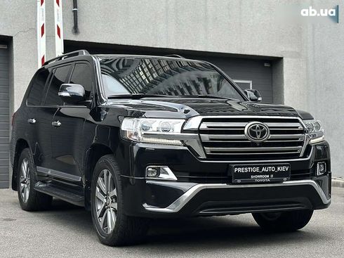 Toyota Land Cruiser 2017 - фото 11