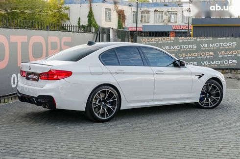 BMW M5 2018 - фото 6