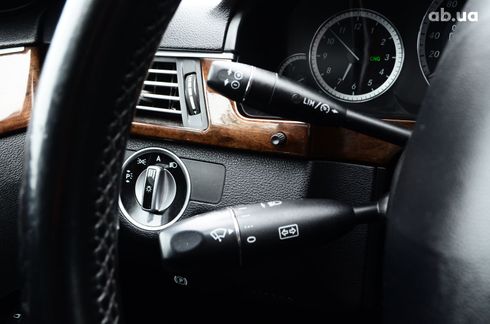 Mercedes-Benz E-Класс 2011 черный - фото 10