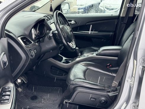 Dodge Journey 2017 серый - фото 13