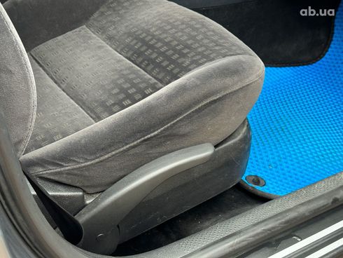 Volkswagen Passat 2001 серый - фото 23