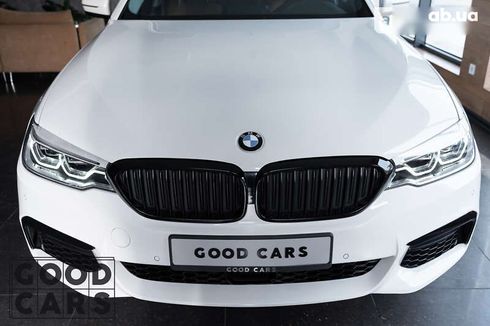 BMW 5 серия 2017 - фото 7