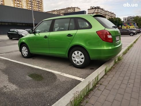 Skoda Fabia 2014 зеленый - фото 13
