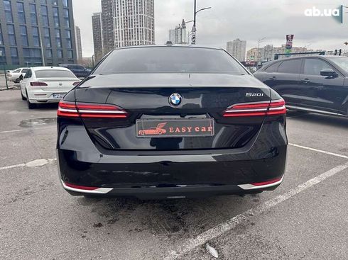 BMW 5 серия 2023 - фото 21