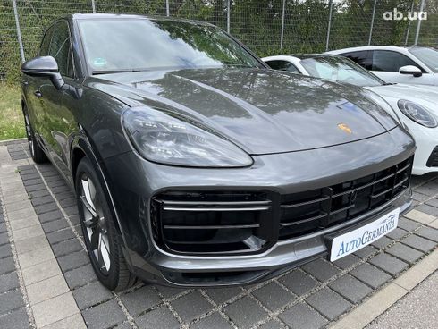 Porsche Cayenne Turbo S E-Hybrid 2022 - фото 9