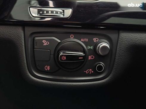 Audi A8 2017 - фото 26