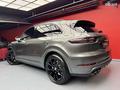 Porsche Cayenne 2018 - фото 26