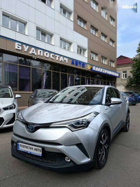 Toyota C-HR 2019 - фото 7