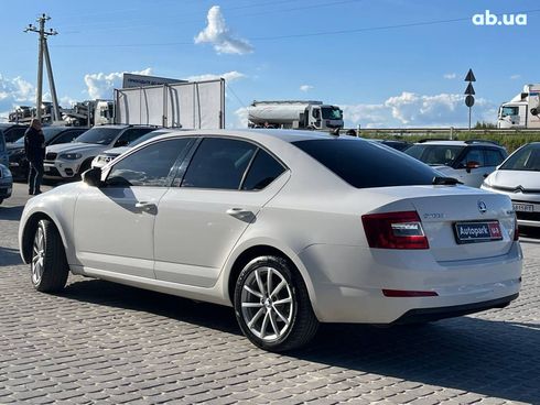 Skoda Octavia 2014 белый - фото 11