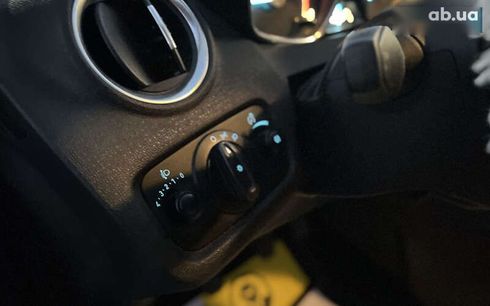 Ford Fiesta 2016 - фото 15