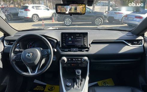 Toyota RAV4 2019 - фото 12