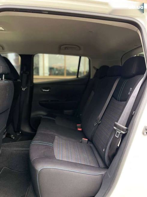 Nissan Leaf 2018 - фото 28