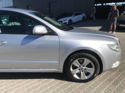 Skoda Superb 2012 серый - фото 12