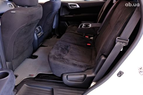 Nissan Pathfinder 2015 белый - фото 8