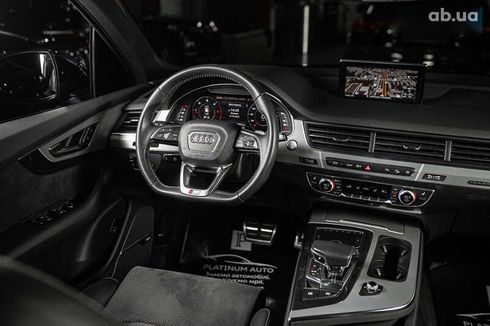 Audi Q7 2018 - фото 28