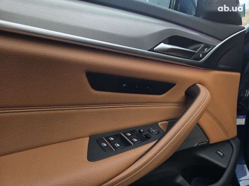 BMW 5 серия 2021 - фото 19