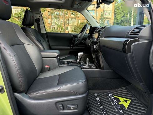 Toyota 4Runner 2021 - фото 29