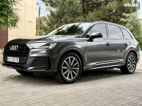 Audi Q7 2021 - фото 3