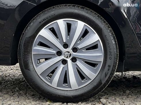 Skoda Superb 2021 - фото 24