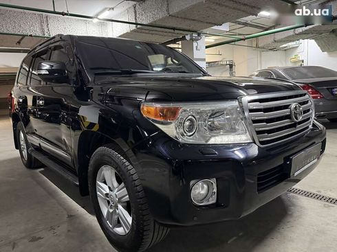 Toyota Land Cruiser 2012 - фото 2