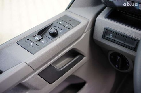 Volkswagen Transporter 2021 - фото 16