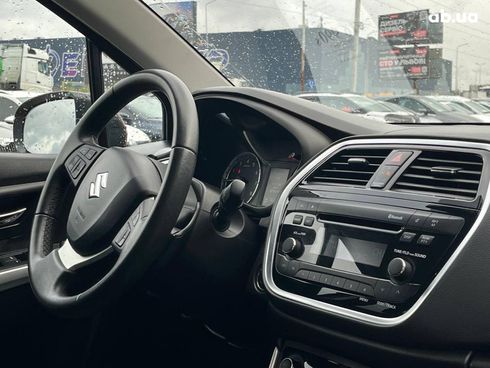 Suzuki SX4 2018 красный - фото 13