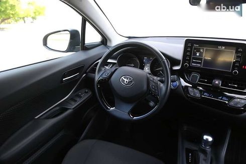 Toyota C-HR 2022 - фото 11