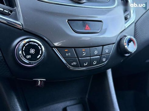 Chevrolet Cruze 2018 - фото 24