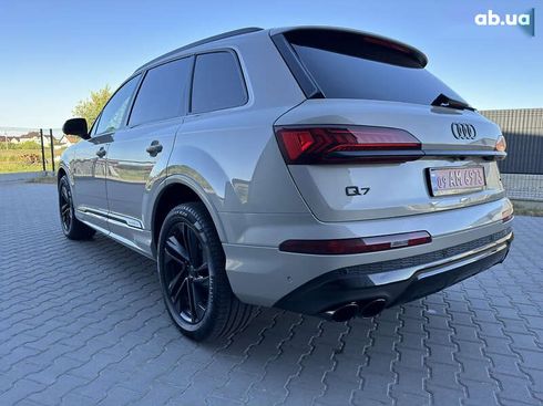 Audi Q7 2021 - фото 10