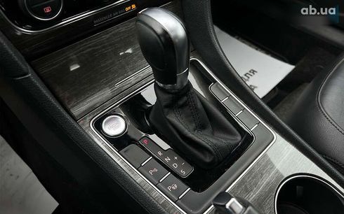 Volkswagen Passat 2017 - фото 22