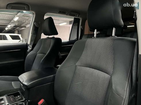 Toyota Land Cruiser Prado 2019 - фото 17