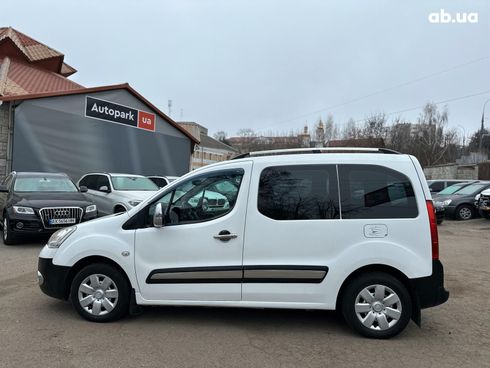 Citroёn Berlingo 2010 белый - фото 11