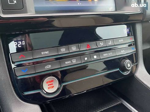 Jaguar F-Pace 2017 - фото 18