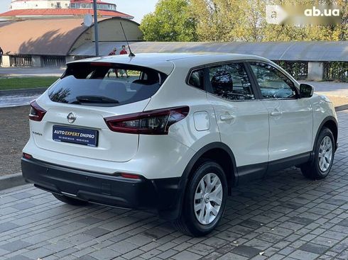 Nissan Qashqai 2021 - фото 30