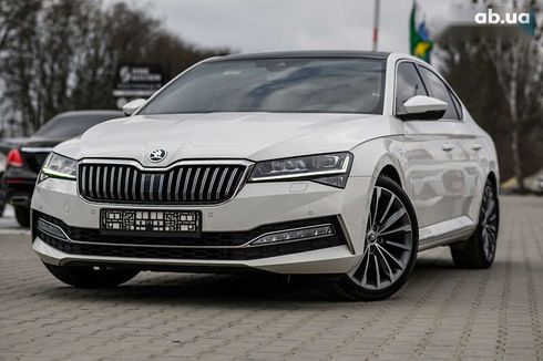 Skoda Superb 2020 - фото 2