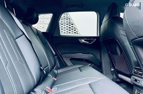Audi Q4 e-tron 2023 - фото 7