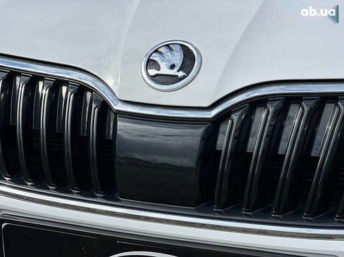 Skoda Octavia 2020 - фото 14