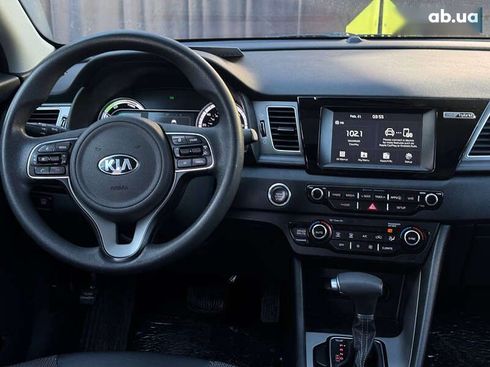 Kia Niro 2017 - фото 15