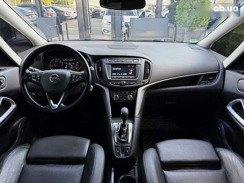 Opel Zafira 2018 - фото 30