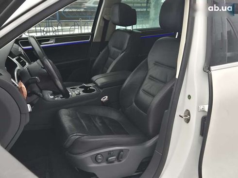 Volkswagen Touareg 2015 - фото 9