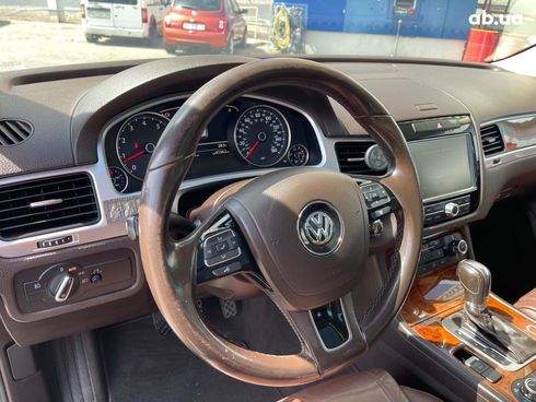 Volkswagen Touareg 2012 черный - фото 29