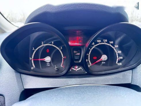 Ford Fiesta 2011 - фото 28