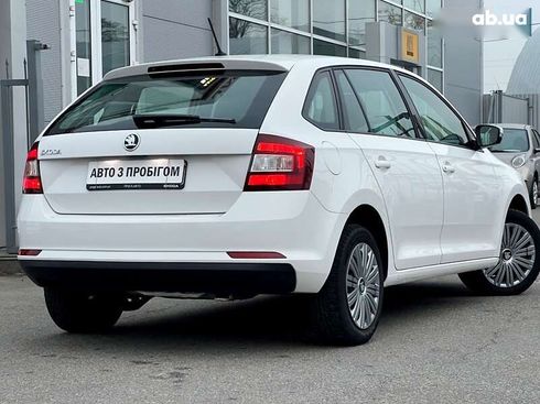 Skoda Spaceback 2017 - фото 4