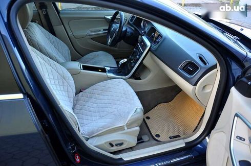 Volvo S60 2012 - фото 29