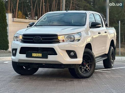 Toyota Hilux 2017 - фото 6