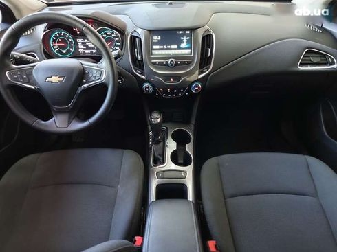 Chevrolet Cruze 2018 - фото 14