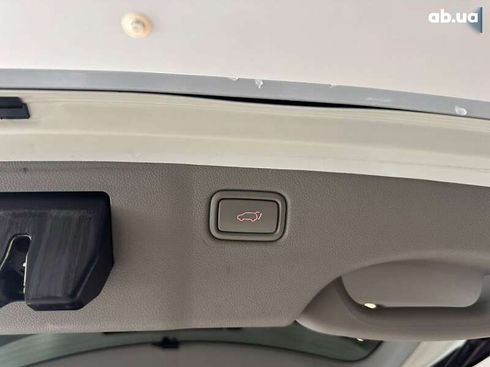 Kia Carnival 2016 - фото 11