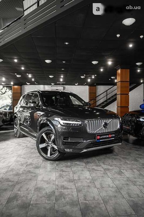 Volvo XC90 2017 - фото 18