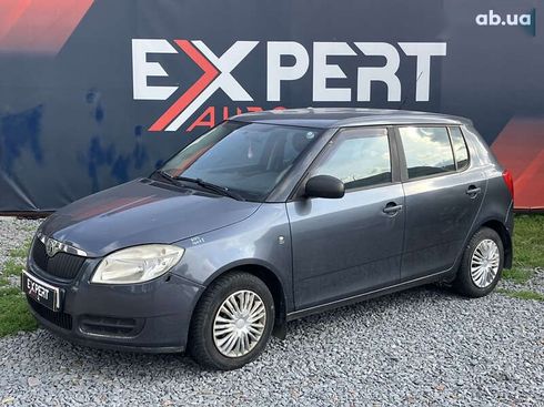 Skoda Fabia 2008 - фото 2