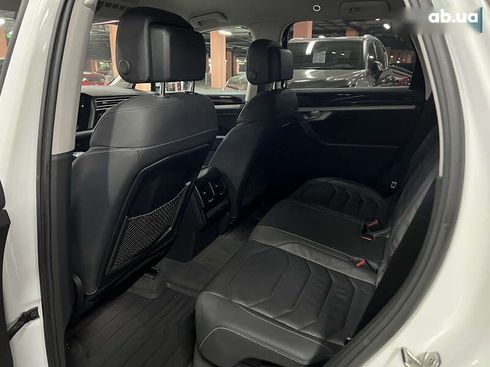 Volkswagen Touareg 2019 - фото 20